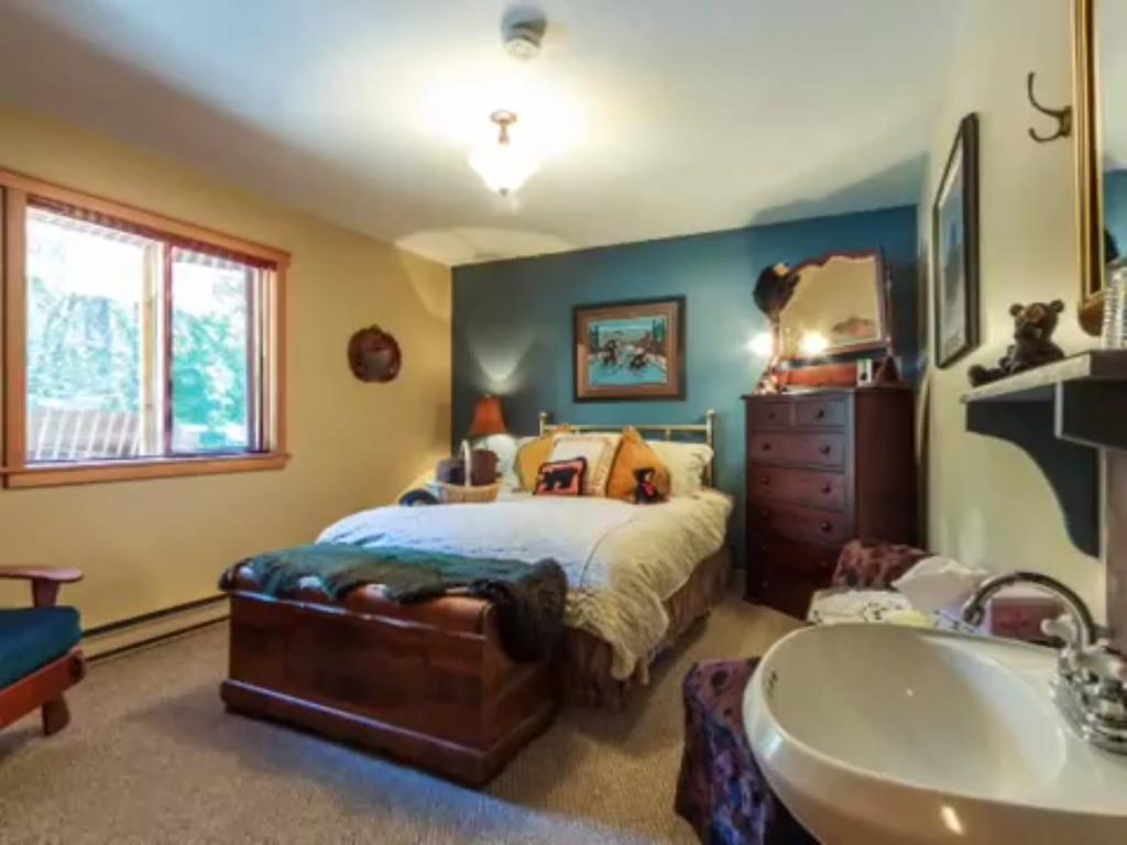 Golden Dreams B&B Whistler Exterior photo