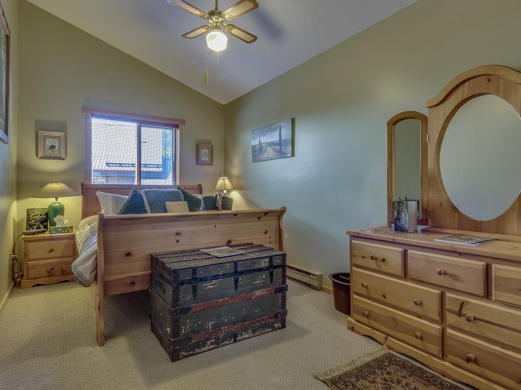 Golden Dreams B&B Whistler Room photo