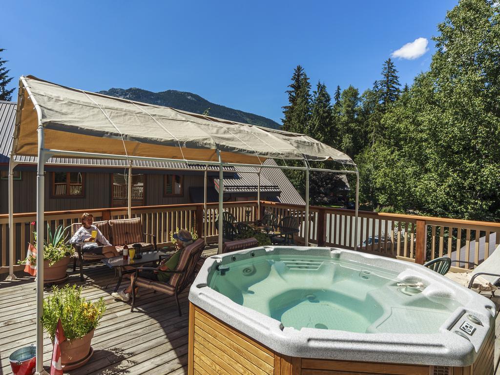 Golden Dreams B&B Whistler Room photo
