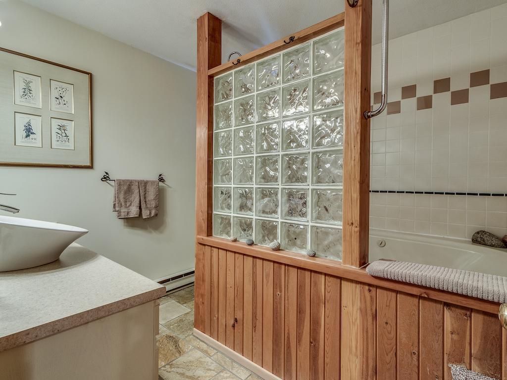 Golden Dreams B&B Whistler Room photo
