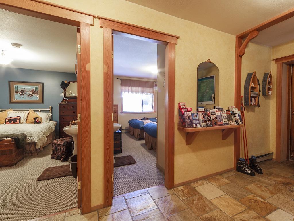 Golden Dreams B&B Whistler Room photo